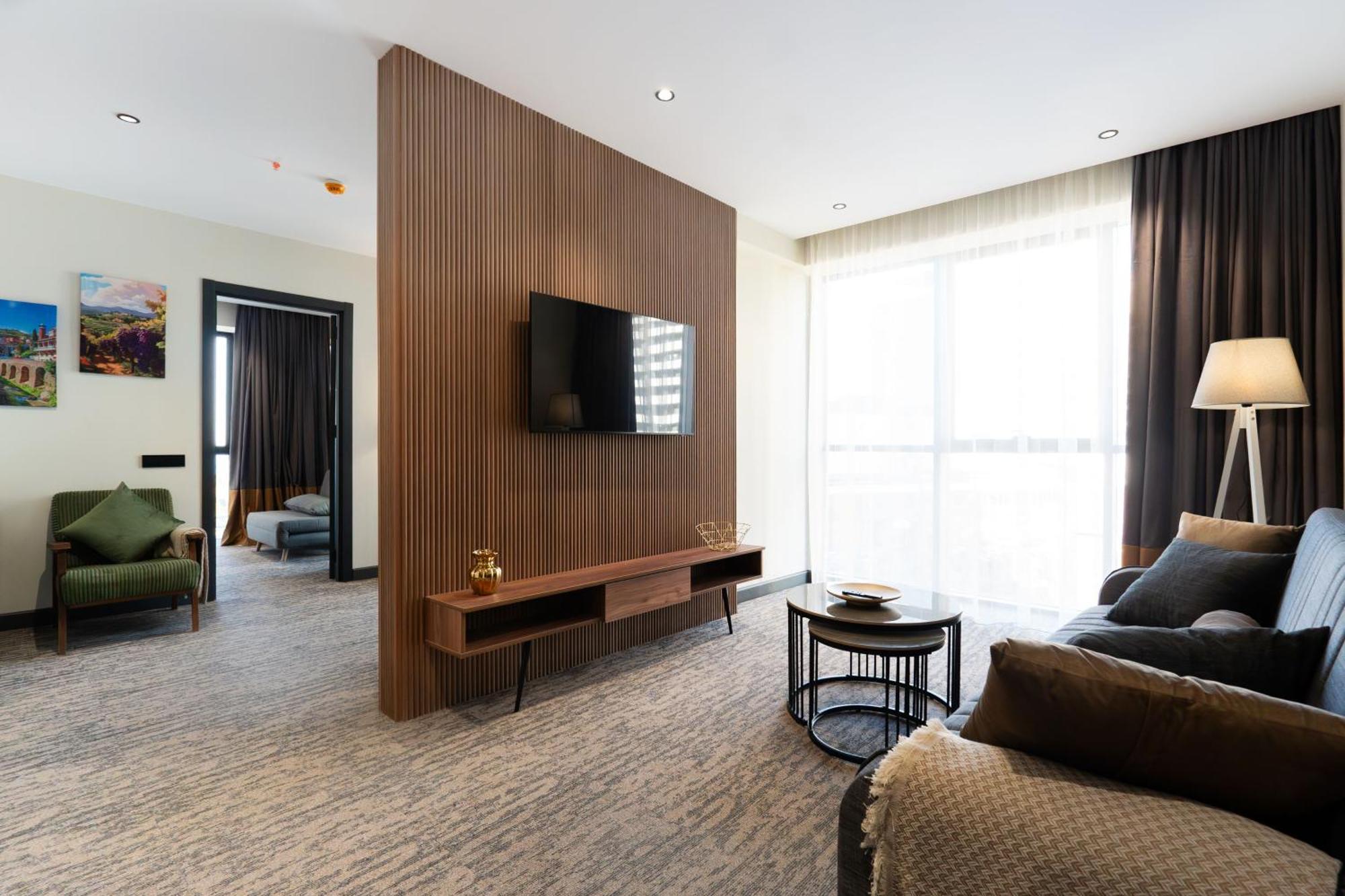 Nova Luxe Hotel & Residences Batumi Exterior foto